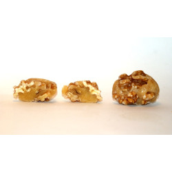 Yemas fondant con nueces - Turrones y Dulces Candela Espí 2